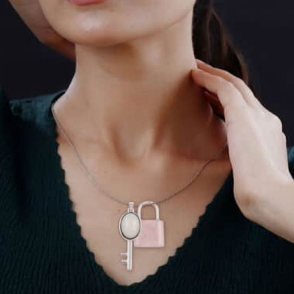 Rose Quartz Lock & Key Pendant - Picture 3 of 14